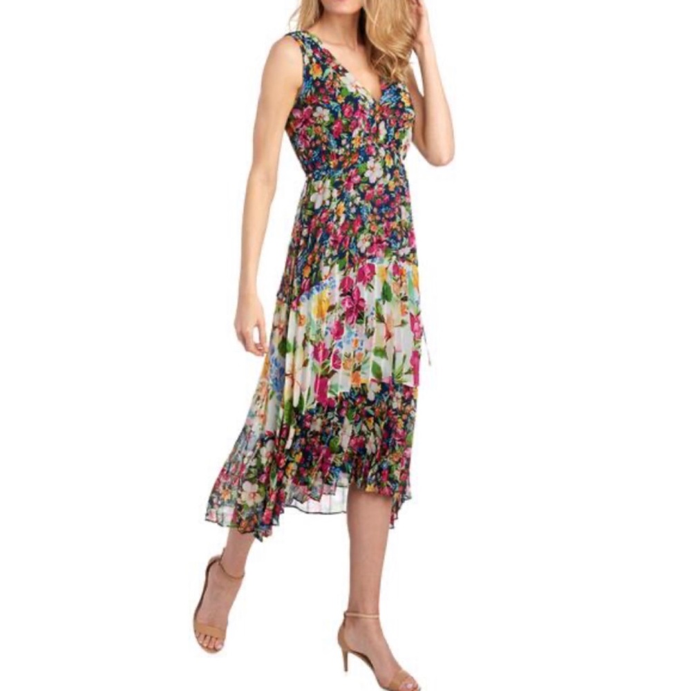 BNWT Floral V-Neck Taylor Sundress